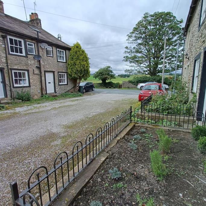 Cosy Cottage In The Yorkshire Dales สกิปตัน ภายนอก รูปภาพ